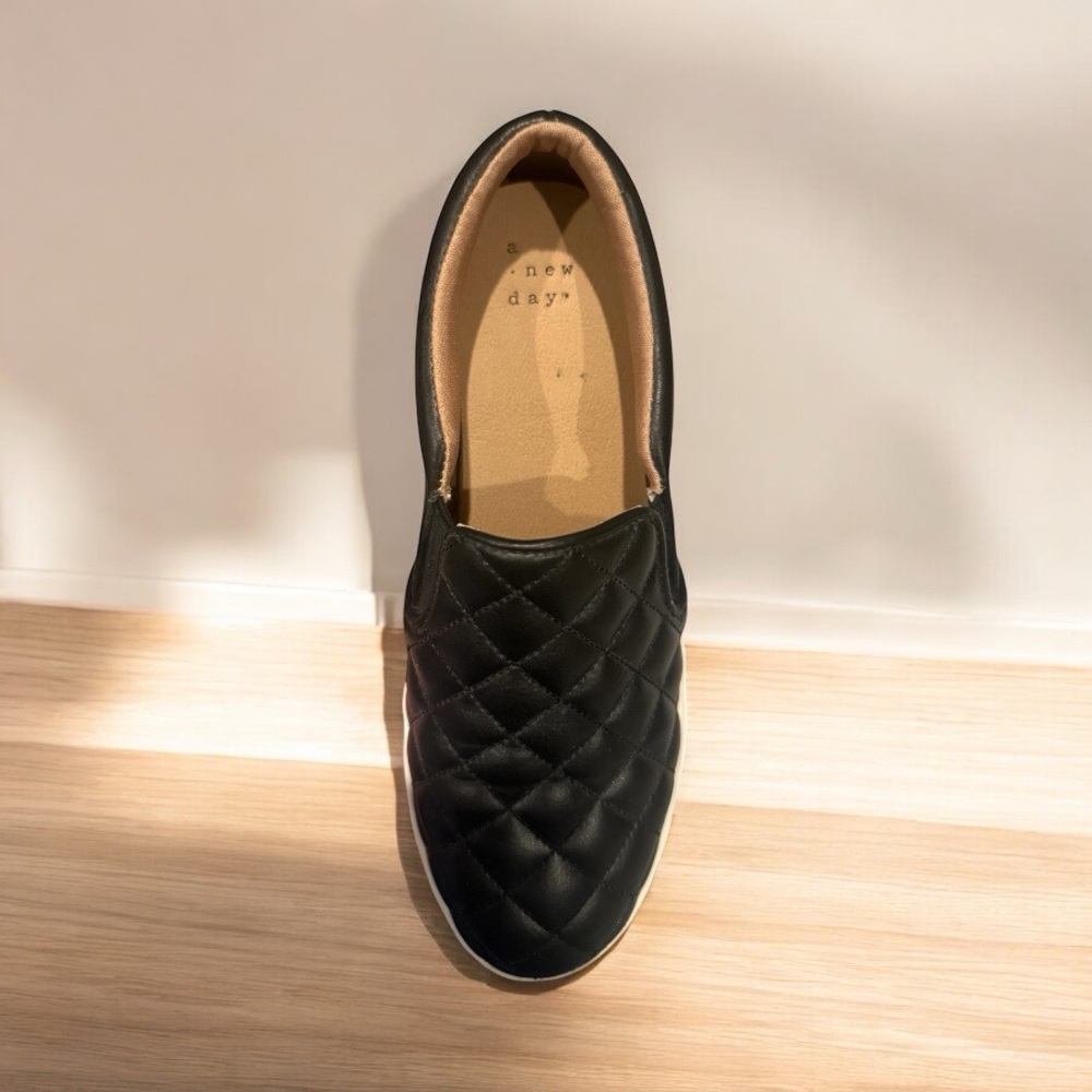 Size 6 Quilted Black Slip-On Sneakers - Picture 3 of 4